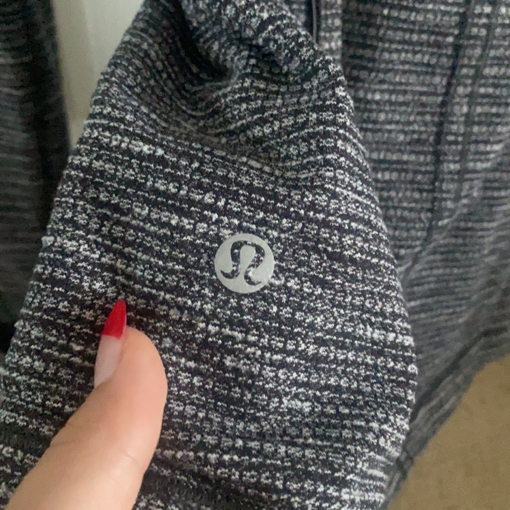 Lululemon pullover - Picture 5 of 5